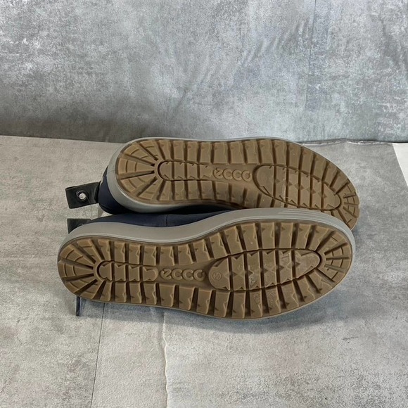 Ecco Women's Marine Yak Nubuck Soft 7 Tred Zip Gore-Tex Sneakers SZ 5-5.5 - Picture 5 of 7